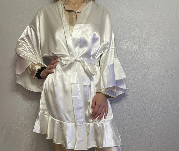 Peignoir en satin blanc